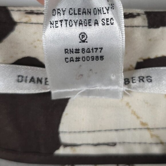 NWT DIANE von FURSTENBERG SILK Blend Capri Floral Giraffe Print Pants Size 10 - Picture 13 of 13